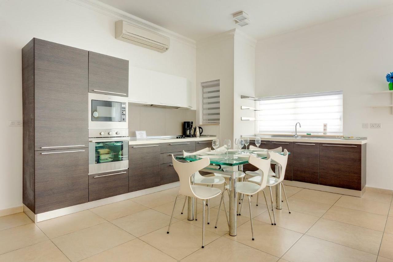 Apartment In Fort Cambridge With Pool Sliema Eksteriør billede