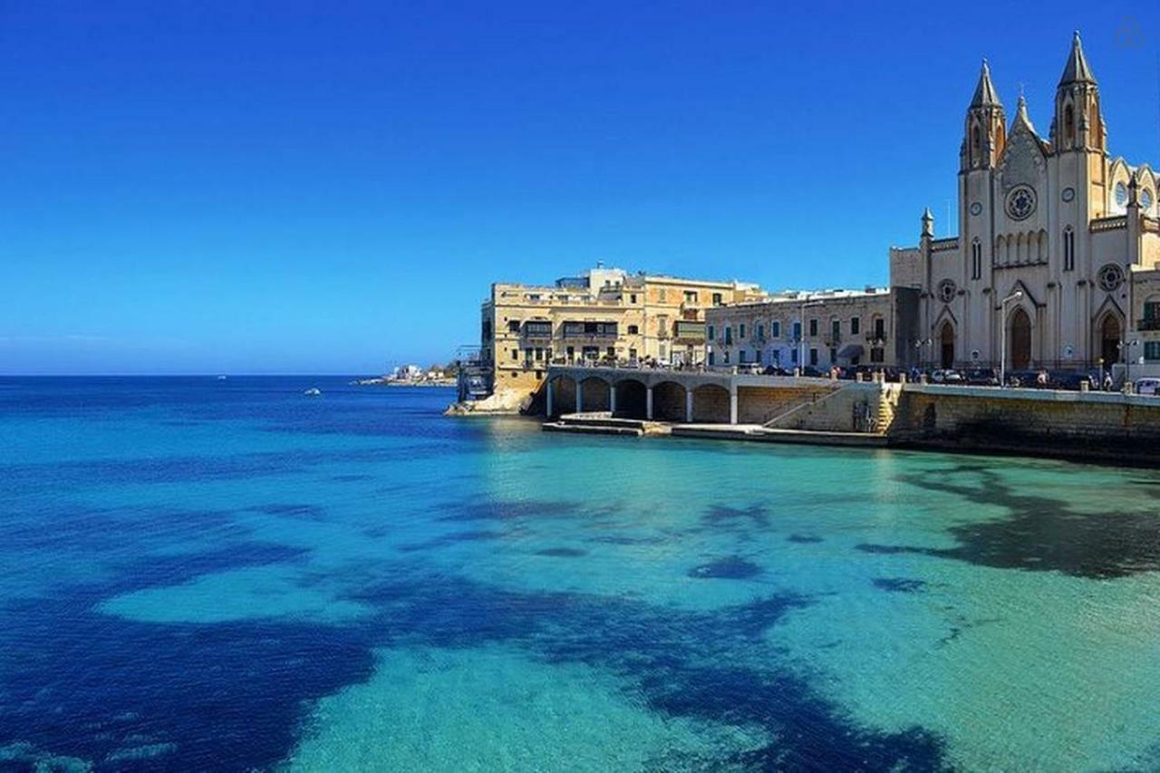 Apartment In Fort Cambridge With Pool Sliema Eksteriør billede