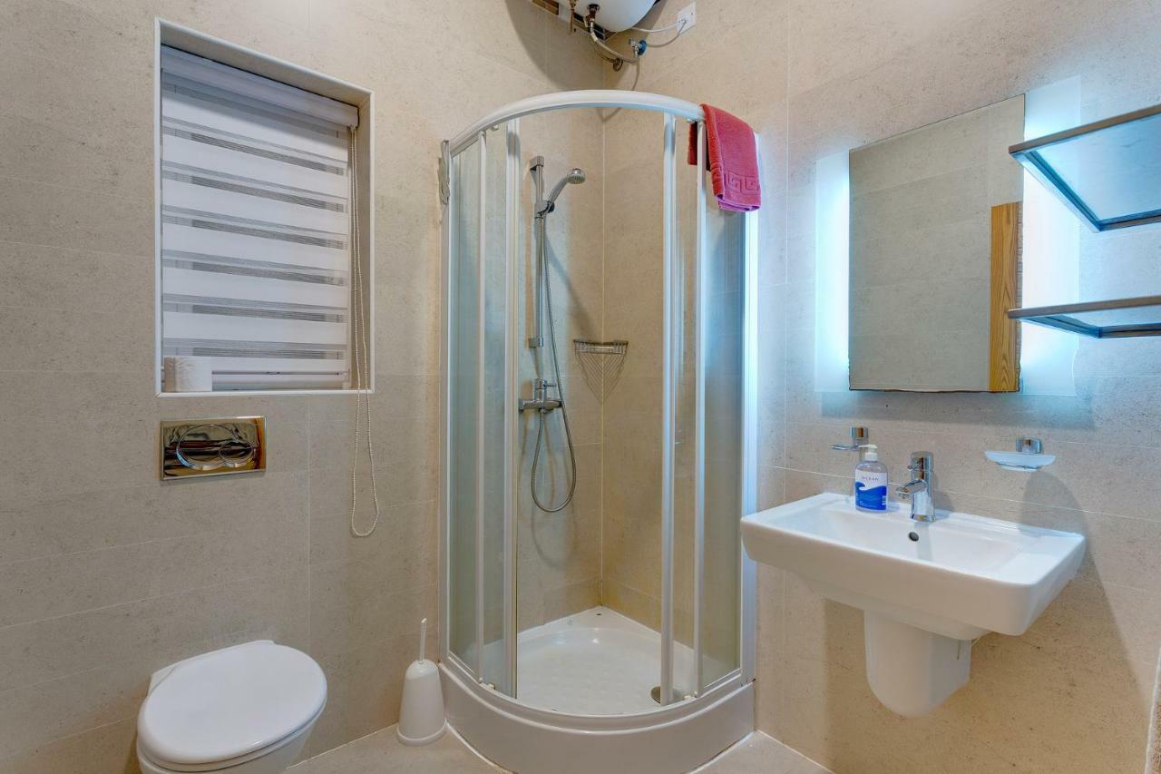 Apartment In Fort Cambridge With Pool Sliema Eksteriør billede