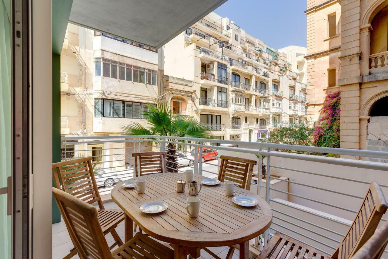 Apartment In Fort Cambridge With Pool Sliema Eksteriør billede