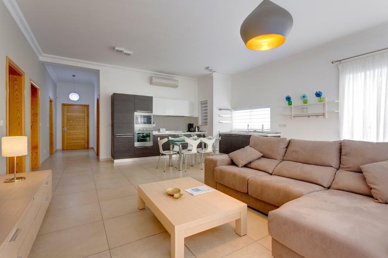 Apartment In Fort Cambridge With Pool Sliema Eksteriør billede