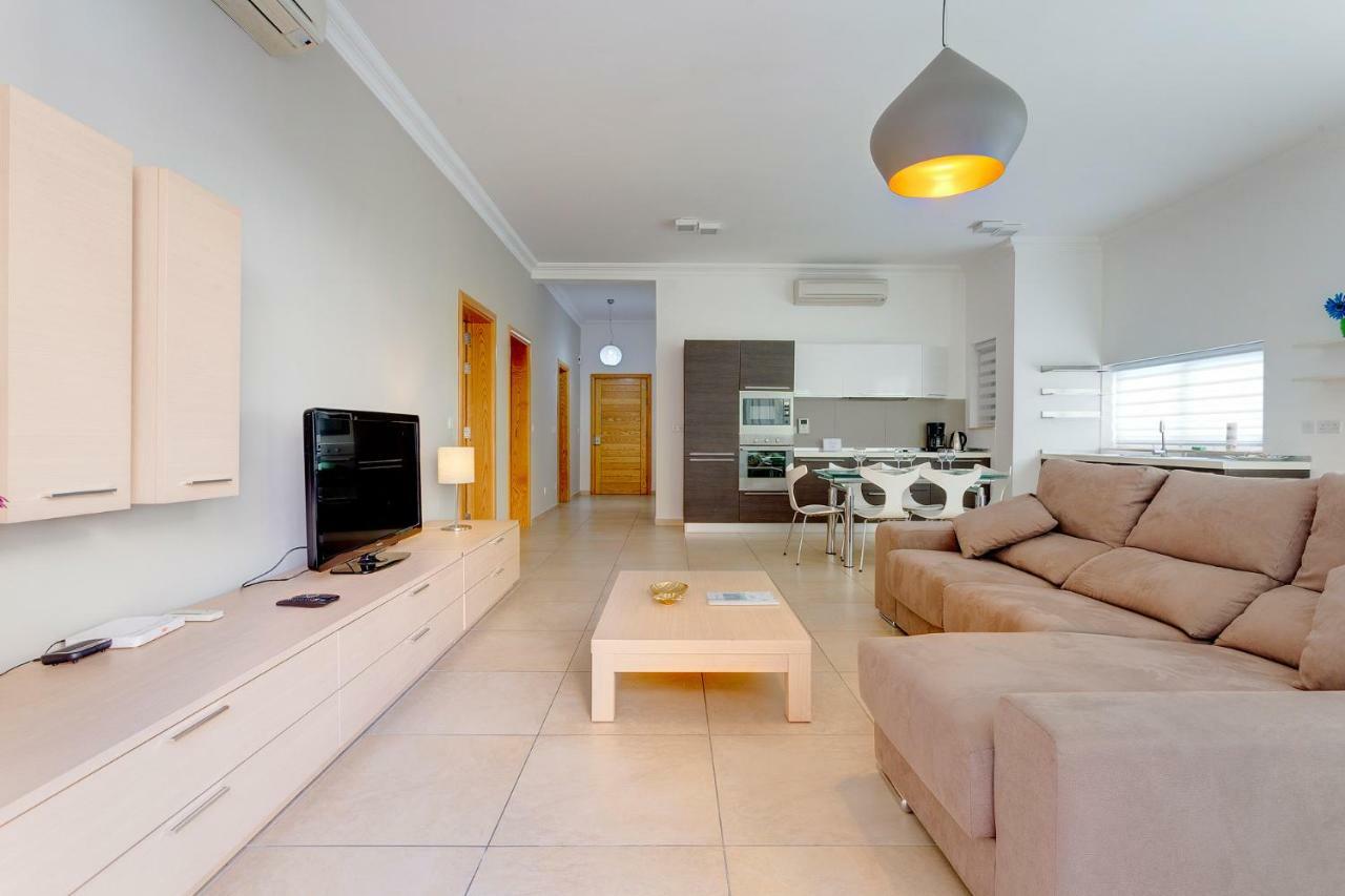 Apartment In Fort Cambridge With Pool Sliema Eksteriør billede